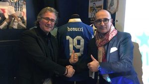 Donata la maglietta di Bonucci 