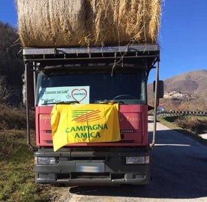 Norcia - Coldiretti - Fieno e foraggi alle zone colpite dal sisma