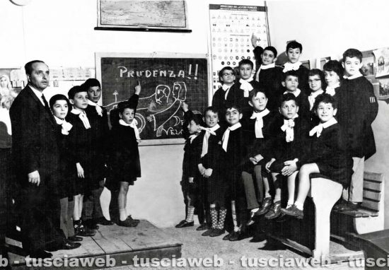 Viterbo - Come eravamo 1959 - Classe terza elementare con il maestro Ricci