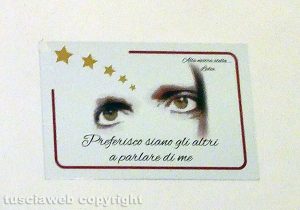 Viterbo - Inaugurazione sede M5s - La targa dedicata a Lidia Candy