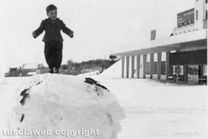 Viterbo - Fausto Pastori durante il Nevone del '56
