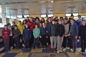 Viterbo - Gli studenti viterbesi a scuola di bowling