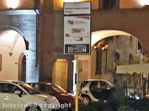 Viterbo - Il cartello a piazza del Comune