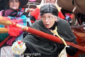 Viterbo - La calza della Befana più lunga del mondo - Pieranna Falasca