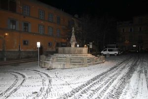 Viterbo sotto la neve - Piazza San Faustino