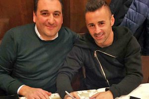 Sport - Calcio - Viterbese - Salvatore Sandomenico alla firma del contratto