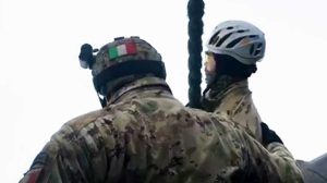 Le immagini del video diffuso da Rainews con l'operazione dei rangers