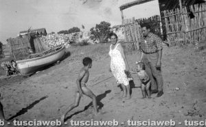 Tarquinia Lido - Come eravamo 1955 - Maria Salcini e Fulvio Cappelli