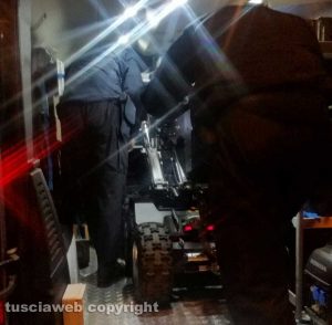 Civita Castellana - Allarme bomba - L'intervento dei carabinieri e artificieri