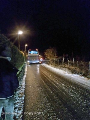Strada provinciale Canepinese bloccata dalla neve