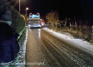 Strada provinciale Canepinese bloccata dalla neve