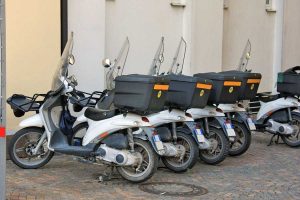 Poste - I mezzi per le consegne