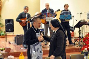 Viterbo - Il pranzo di solidarietà alla chiesa di Villanova