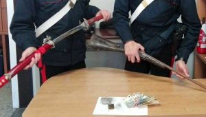 Civitavecchia - Le armi e la droga sequestrate dai carabinieri