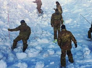Gli allievi marescialli all'esercitazione a Campo Felice