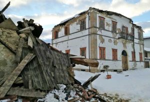 Vigili del fuoco nelle zone del terremoto
