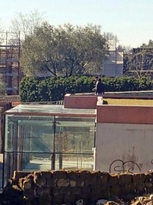 Viterbo - Valel Faul - Centro servizi - Due intrusi sul tetto