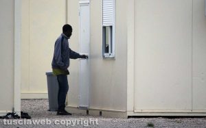 Viterbo - Profughi al campo dell'ex fiera