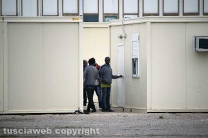 Viterbo - Profughi al campo dell'ex fiera