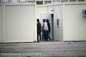 Viterbo - Profughi al campo dell'ex fiera