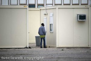 Viterbo - Profughi al campo dell'ex fiera