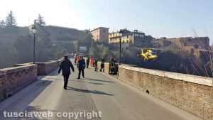 Civita Castellana - Ponte Clementino - I soccorsi sul posto