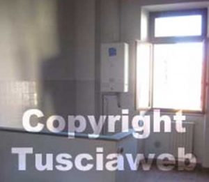 Viterbo - L'interno di uno degli alloggi in via del Pellegrini