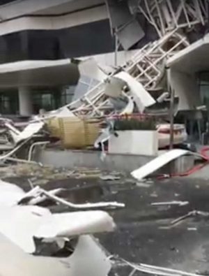 Dubai - Il crollo della struttura all'albergo