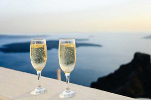 Vini frizzanti, prosecchi, spumanti e blasonati champagne