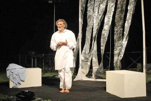 Enrico Lo Verso al teatro Boni con "Uno nessuno e centomila"