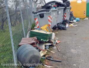 Viterbo - L'isola ecologica in strada Montigliano