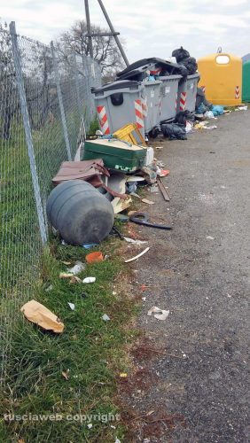 Viterbo - L'isola ecologica in strada Montigliano