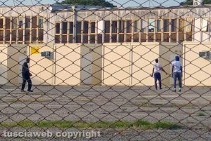 Viterbo - Profughi al campo dell'ex fiera