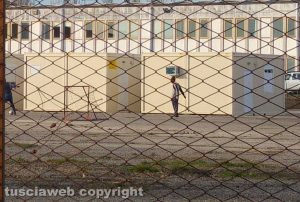 Viterbo - Profughi al campo dell'ex fiera