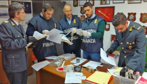 La Guardia di Finanza di Cosenza all'operaLa Guardia di Finanza di Cosenza all'opera