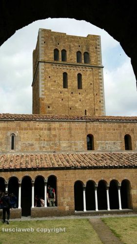 Tuscania - Passeggiata sulle scene del film “Uccellacci e uccellini”
