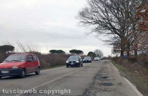 Buche sulla SR 2 Cassia