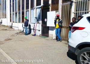 Viterbo - Migranti - La visita al campo all'ex Fiera
