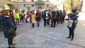 Viterbo - Piazza del Comune - La manifestazione di Non una di meno