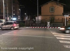 Viterbo - Piazzale Gramsci - Caduta barra del passaggio a livello