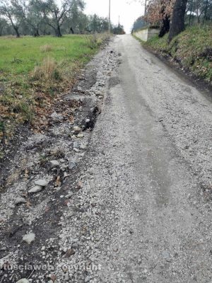 Viterbo - Voragini e buche su strada Salemme