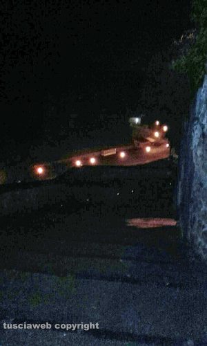 Capranica - Lampioni spenti e via delle Selci al buio