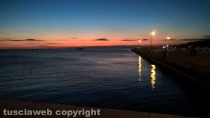 Tramonto al porto di Trieste