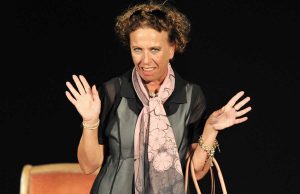 Paola Tiziana Cruciani in scena con "Alti e bassi"
