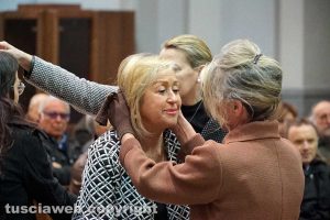 Viterbo - I funerali del regista Giorgio Capitani - La moglie Simona Tartaglia