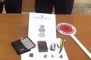 Montefiascone - Beccato con 150 grammi di hashish, arrestato