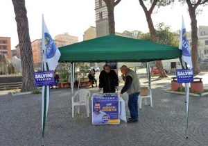 Viterbo - Noi con Salvini - Il gazebo al Sacrario