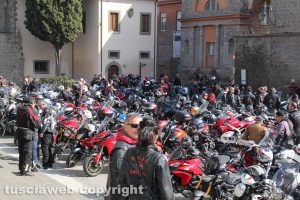 Centinaia di moto in piazza san Lorenzo