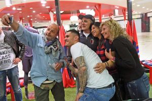 Sport - Calcio - Federico Viviani al Temporary store del Bologna