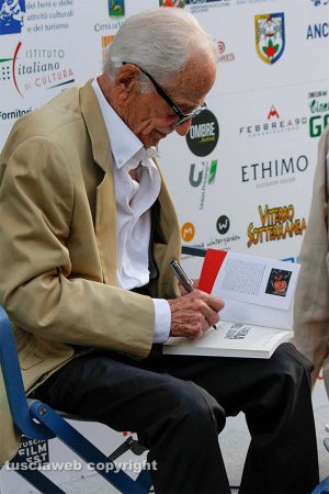 Il regista Giorgio Capitani